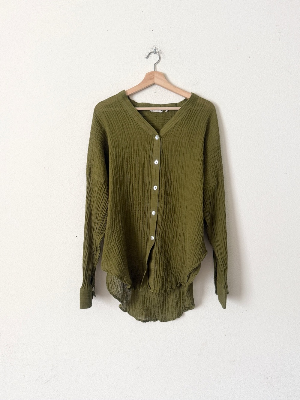Monday Swimwear SMALL 100% linen Barcelona tunic in Vivid Moss Crinkle